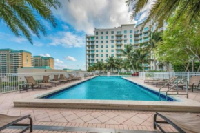 Luxury Near The Beach! Beach Pass Included!